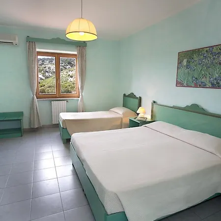 Smeraldo Szálloda 3*